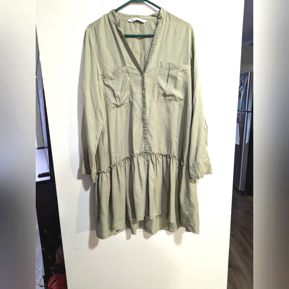 Zara. Olive Green Button-Down Dress. Safari Style. Dropped Waist. Size Small.